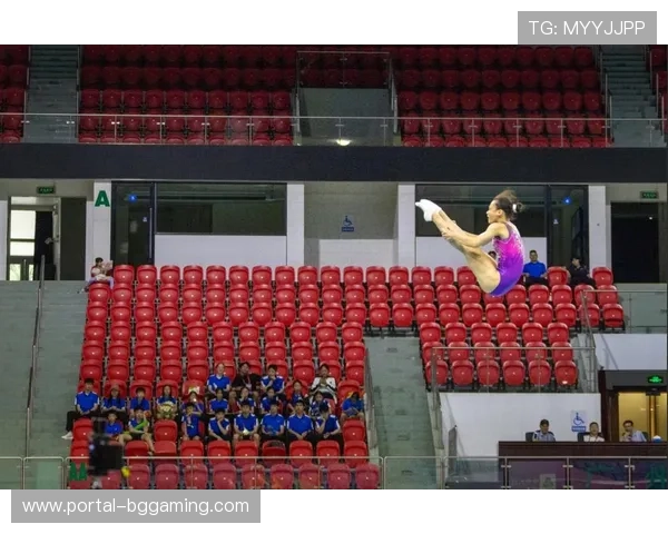 蹦床青少年世界锦标赛西班牙开赛，400多名体操运动员参赛